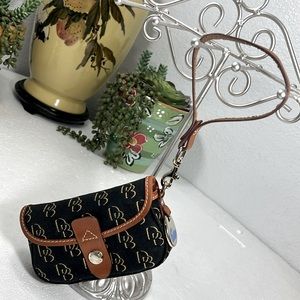 🦆 DOONEY & BOURKE BLACK GOLD CANVAS DB LOGO WALLET WRISTLET